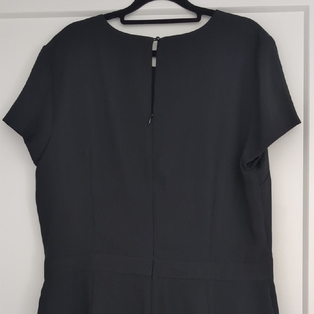 Banana Republic dress - Picture 2 of 4